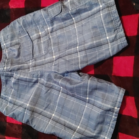 3/$20 Urban Rags Mesh Lined Shorts - Picture 4 of 4